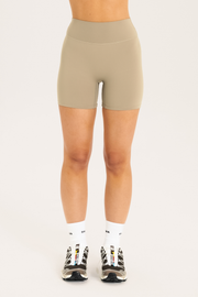 Muse Sculpt Shorts 5"