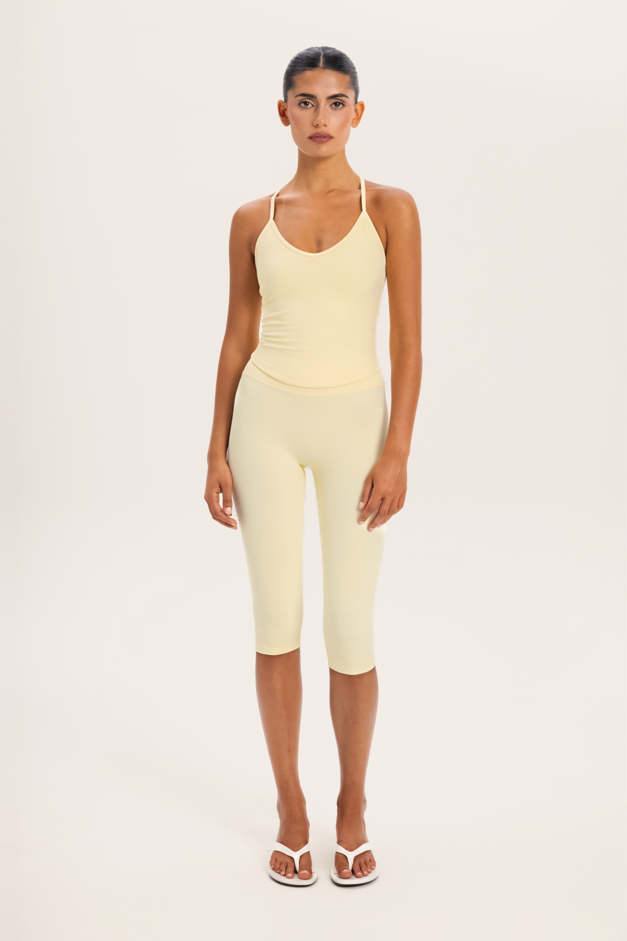 L'essence Capri Leggings