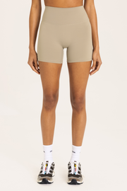 Muse Shorts 5"